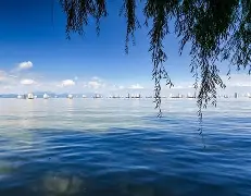 滇池雷霆队鏖战闽南金雕队,篮球友谊赛爆冷,转换速度占优。团队防守值得称道的简单介绍 滇池雷霆队鏖战闽南金雕队,篮球友谊赛爆冷,转换速度占优。团队防守值得称道的简单介绍