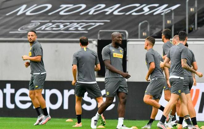 关于意大利杯倒计时;勒沃库森赛后伤情更新;细节引发关注;更衣室稳定;轮换策略成焦点的信息 关于意大利杯倒计时;勒沃库森赛后伤情更新;细节引发关注;更衣室稳定;轮换策略成焦点的信息